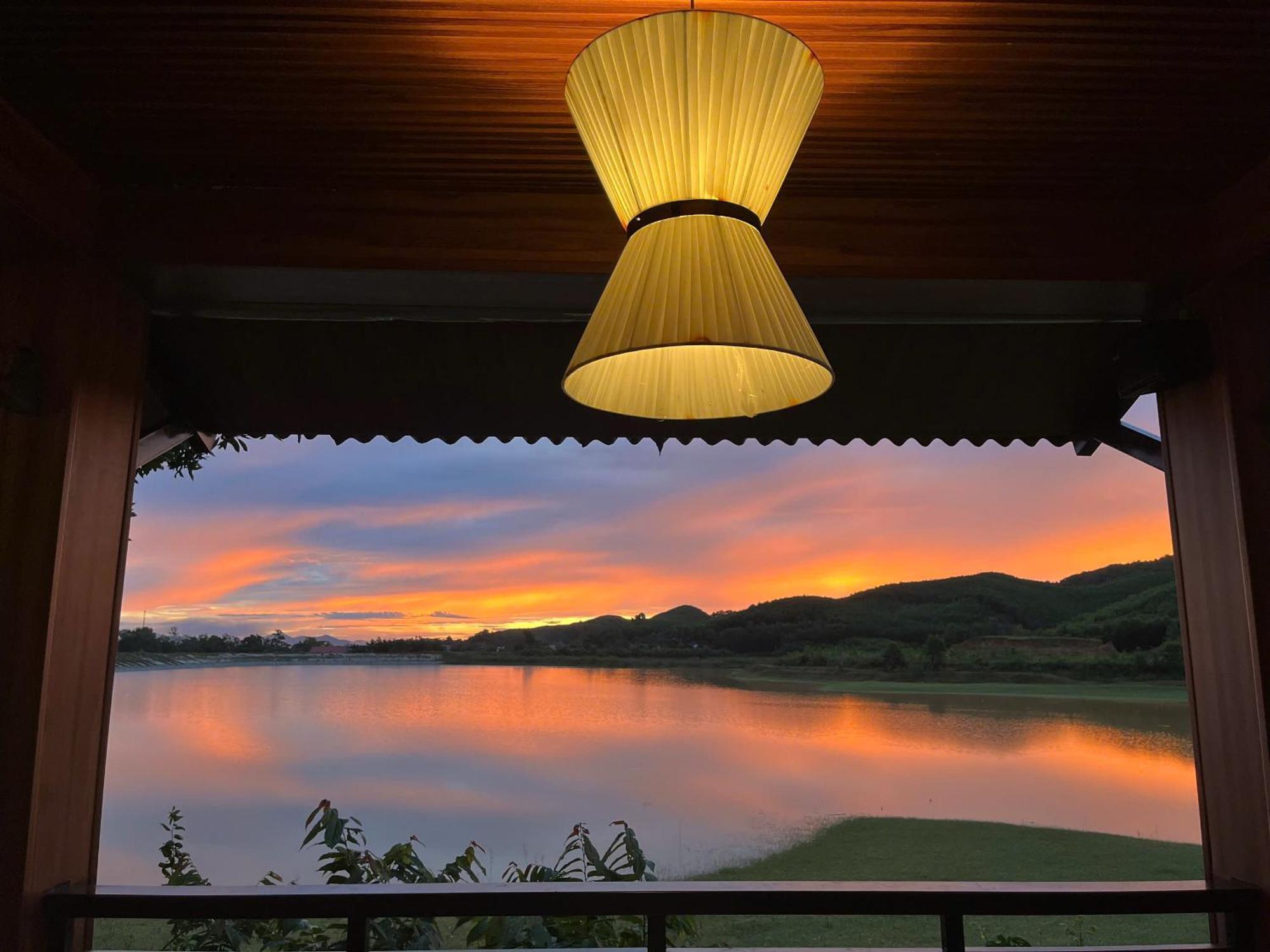 Nguyen Shack Retreat Resort Фонг Нха Екстериор снимка