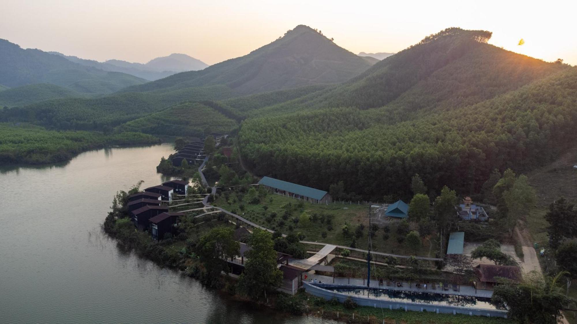 Nguyen Shack Retreat Resort Фонг Нха Екстериор снимка